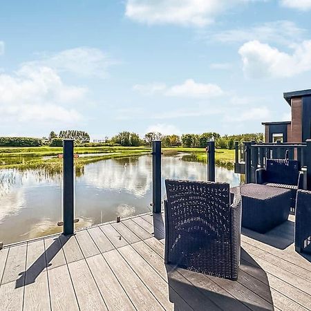 Waterside Hambleton Lakeside Lodges Poulton-le-Fylde Ngoại thất bức ảnh