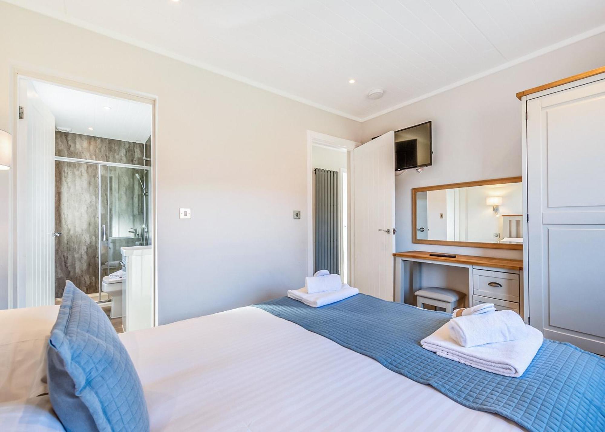 Waterside Hambleton Lakeside Lodges Poulton-le-Fylde Ngoại thất bức ảnh