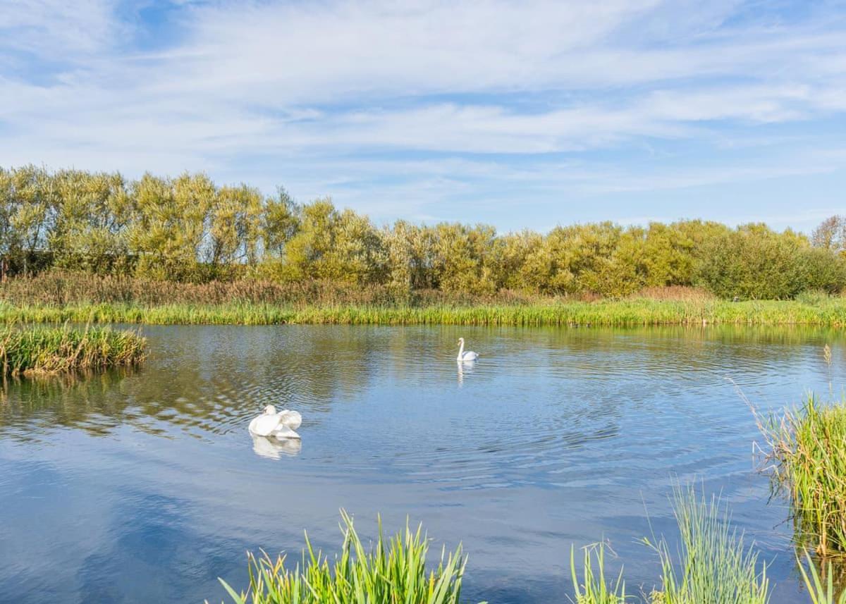 Waterside Hambleton Lakeside Lodges Poulton-le-Fylde Ngoại thất bức ảnh